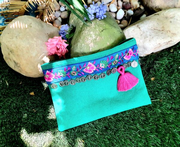 Green coins clutch