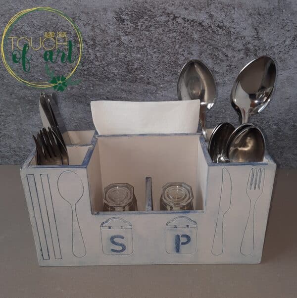 Cutlery organizer