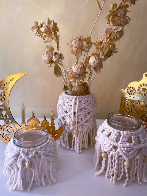 Set of 3 macrame jars with electronic candles