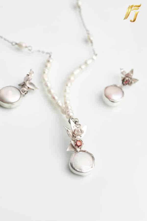 perfect match ( pearl , flower and silver )