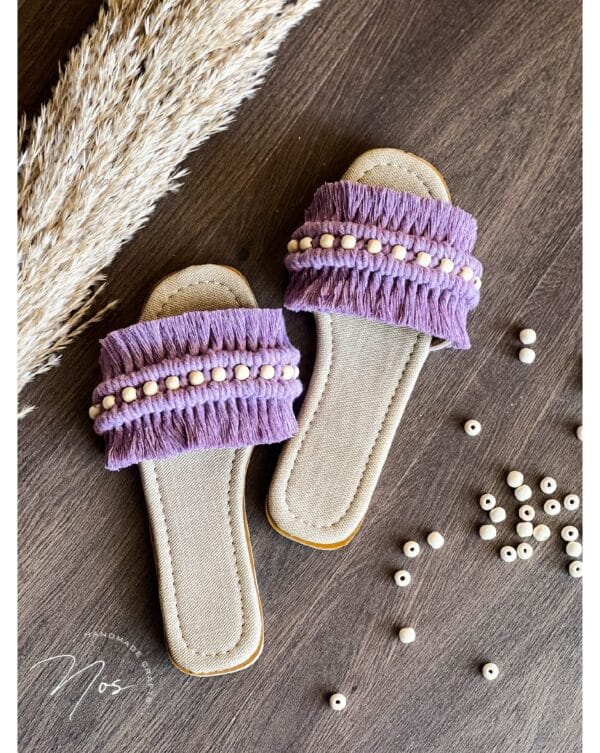 Macramé slipper