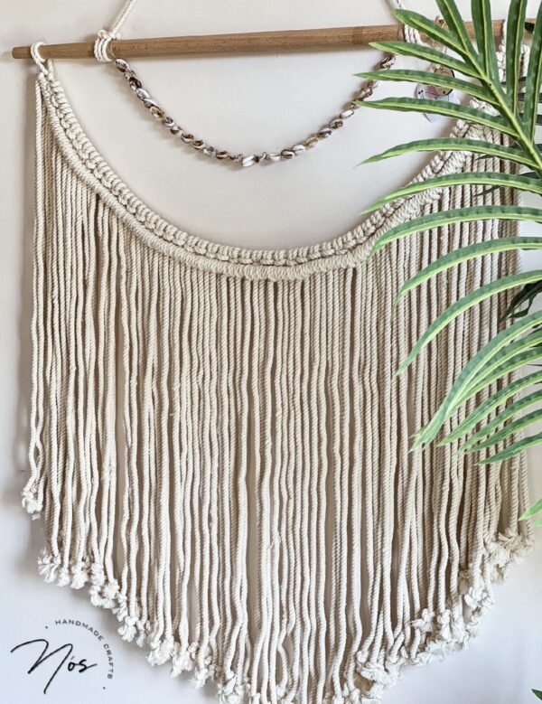 Seashells macramé wall hanging