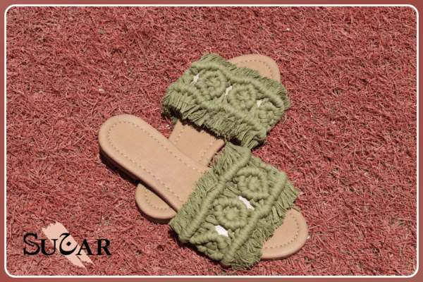 Flat macrame slipper