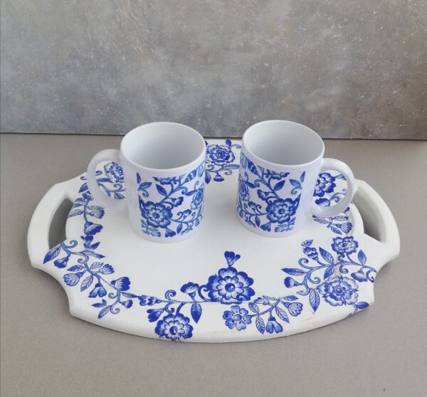 Tray with 2 mugs