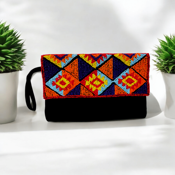 Sinawy Colorful Beaded clutch