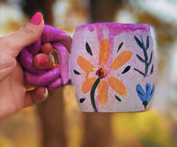 curly Mauvy Flower mug piece