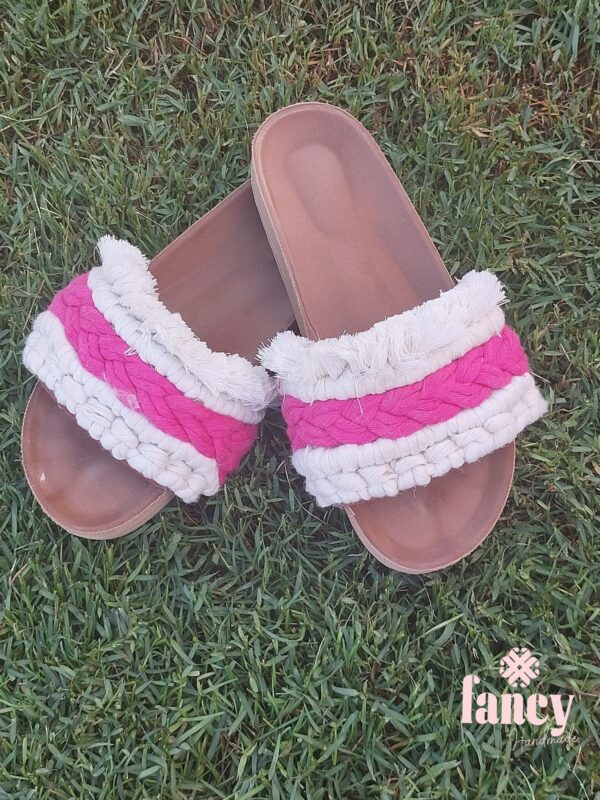 Macrame slipper